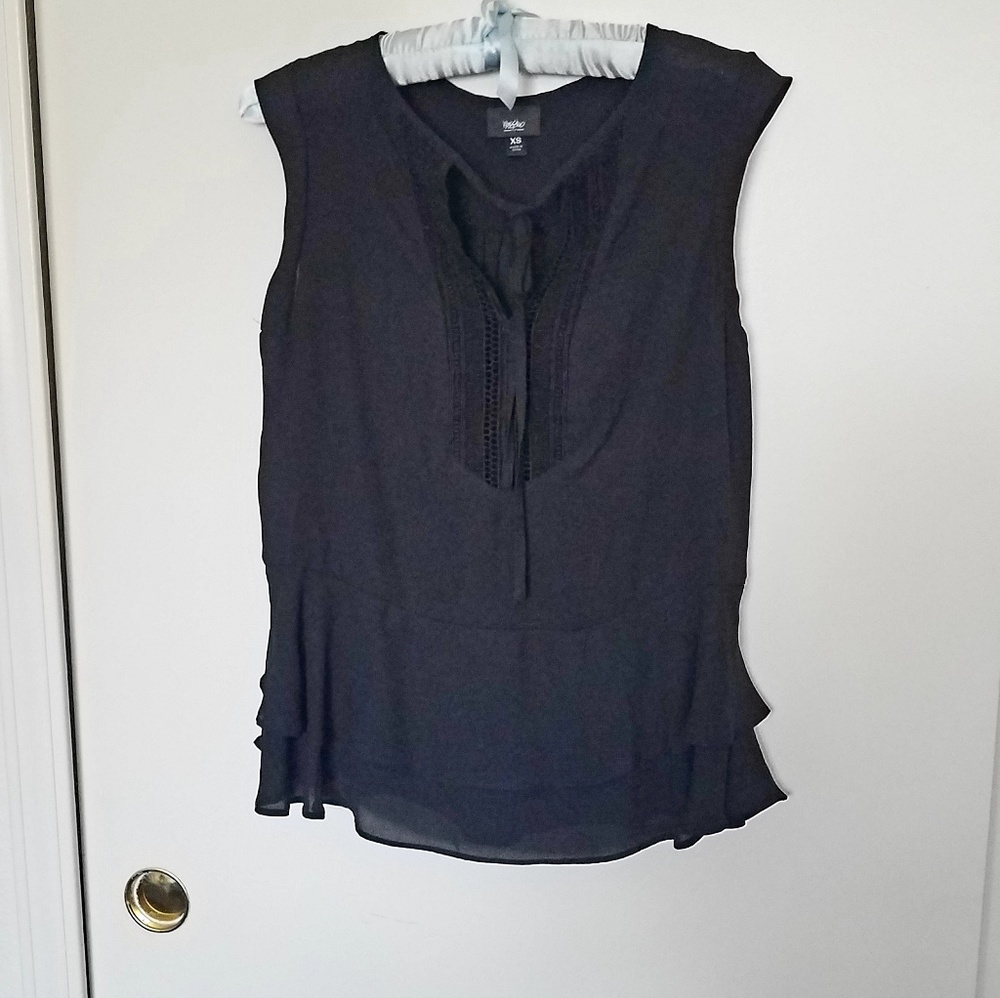 Massimo Black Flowy Top!